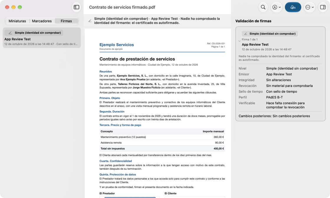 La ventana de PDFsigna en macOS con un contrato de prestación de servicios inventado y firmado. Bajo la barra, una banda dice «Simple (identidad sin comprobar) · App Review Test · Nadie ha comprobado la identidad del firmante: el certificado es autofirmado.»; la barra lateral lista la firma con ese nivel y su fecha, y el panel de la derecha enseña la tarjeta de validación: nivel, emisor App Review Test, sin alteraciones, revocación sin material para comprobarla, con sello de tiempo, perfil PAdES B-T y sin cambios posteriores. En la página se ve el cuadro de la firma sobre el hueco del Prestador.
